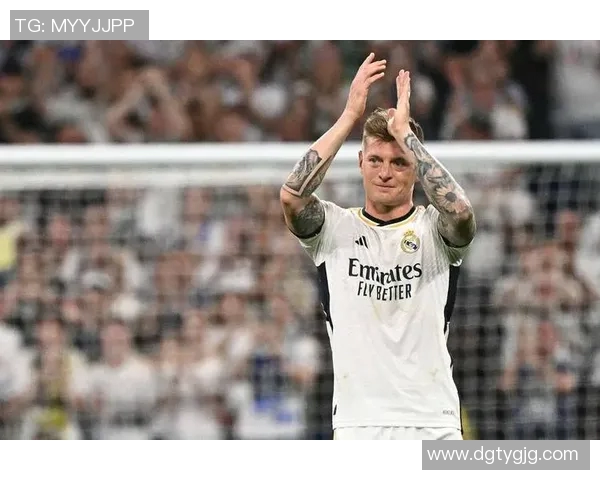 克罗斯足球明星壁纸精选高清图片展现其场上风采与魅力