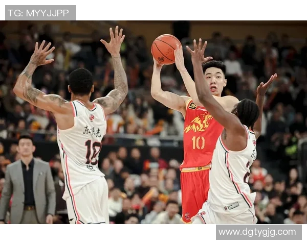 第9轮激战新疆队迎战广厦队争夺季后赛名额的关键对决